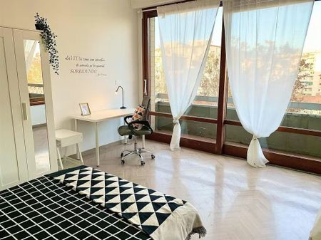 Viale Francesco Redi, Florence, Tuscany 50144 - Photo 3