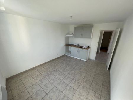 Location Appartement 2 pièces 49 m2 à Lodève - Photo 5