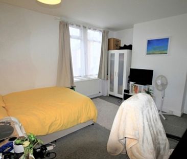 5 Bed - 37 Hartley Crescent, Woodhouse, Leeds - LS6 2LL - Student - Photo 1