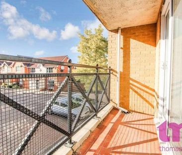 Sewell Close, Chafford Hundred, RM16 - Photo 3