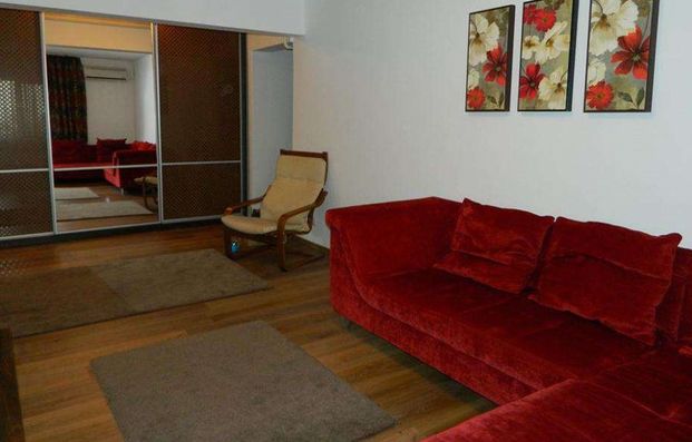 3-room apartment with great views, for rent Center - Union Square Iasi # code 145 - Photo 1