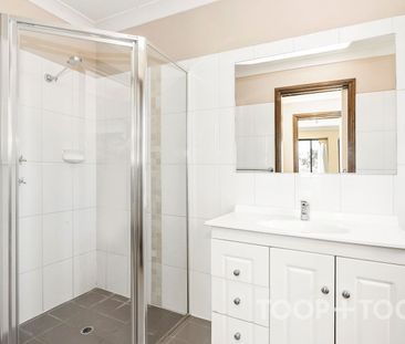 Modern Stylish Home - Photo 4