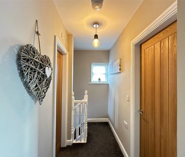 Old Peak Raven Hall Road, Peak Rav, Scarborough - Photo 2