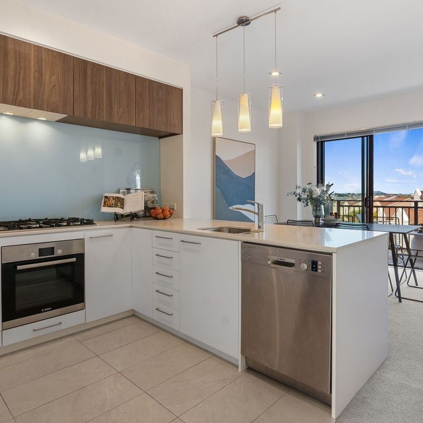 Stylish, High-Quality Townhouse in AlbanyÃ¢€™s Gated Community - Photo 1