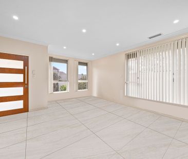 Exquisite 5 Bedroom Home in Greenfield Park - Photo 6