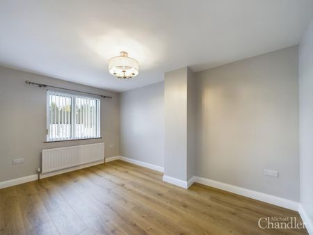 12 Belvoir Crescent, Belfast, BT8 7EJ - Photo 5