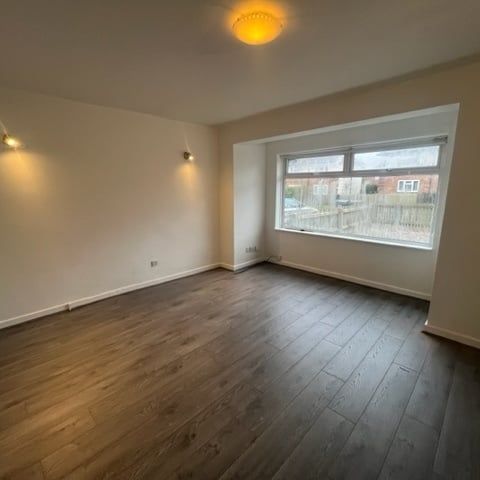 Nailstone Crescent, Solihull - Photo 1