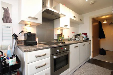 1 bedroom flat to rent - Photo 4