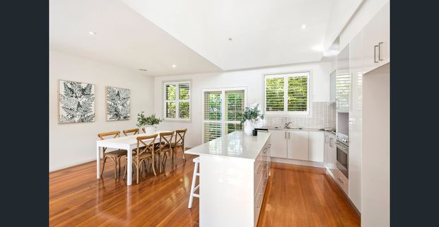 Modern Comfort in Old Bowral - Photo 1