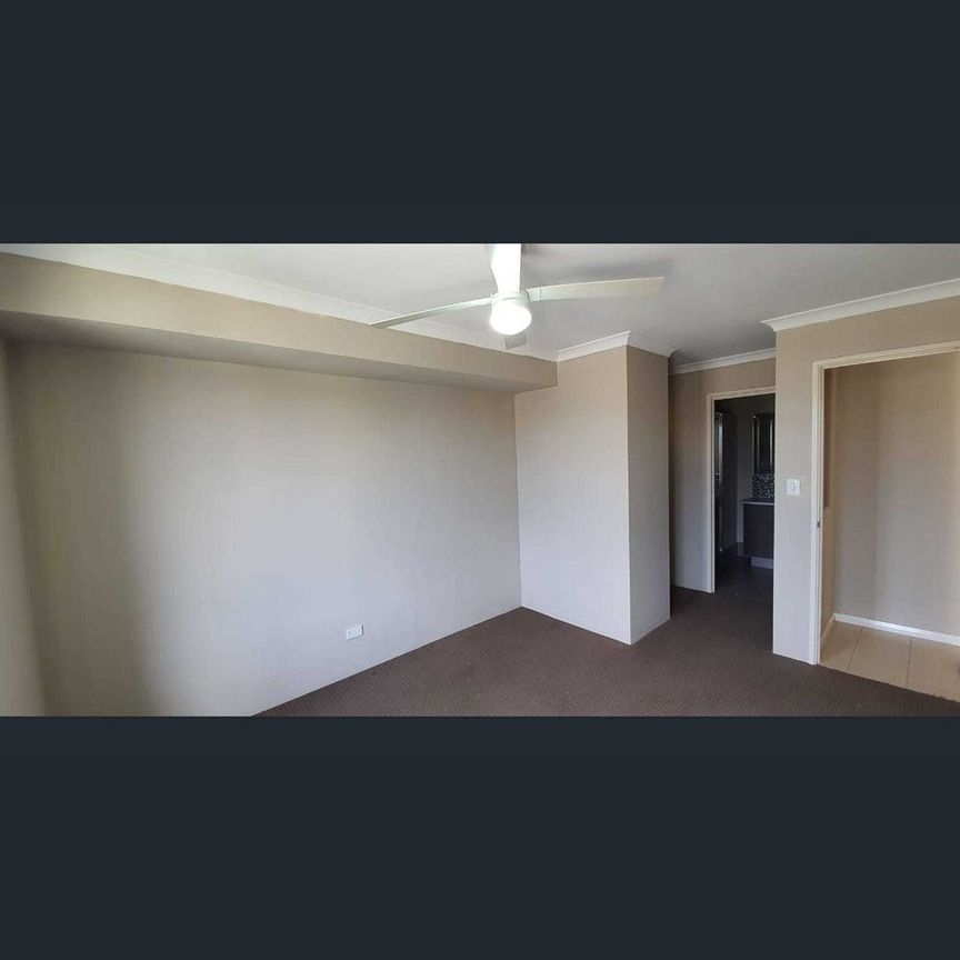 27 Cochrane Loop, Aveley, WA 6069 - Photo 1