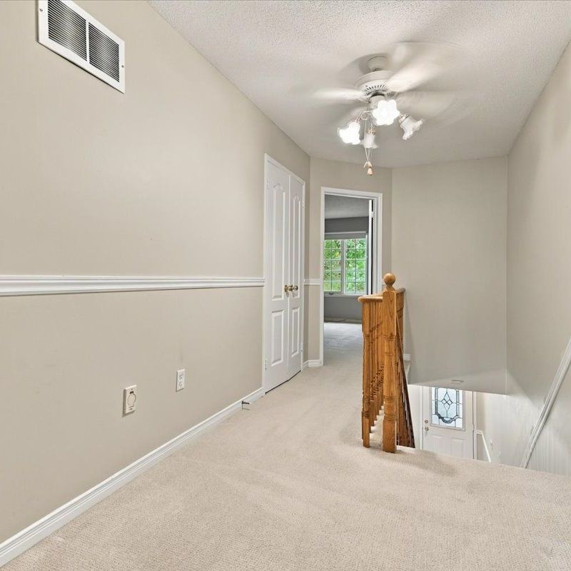 For Lease - 2212 Westoak Trails Boulevard, Oakville, Ontario - Photo 1
