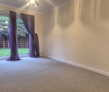 5 bedroom detached house to rent - Photo 3