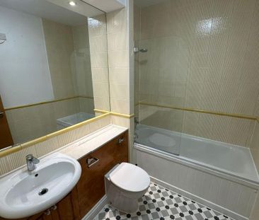 4 bedroom flat share to rent - Photo 2