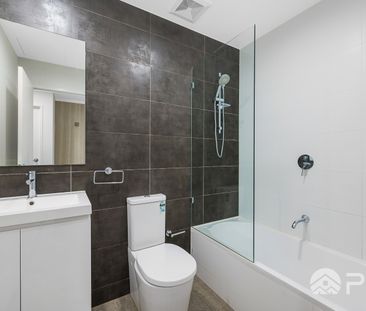 Modern Spacious 2 Bedrooms Apartment Available to Lease!! - Photo 4