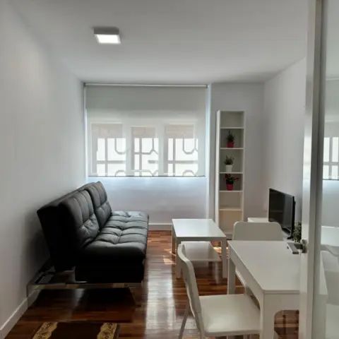 Piso en alquiler en Bellas Vistas - Photo 1