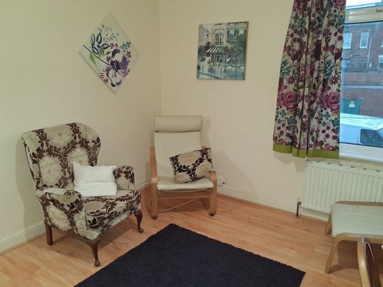 Room in a Shared House, Aston St, LS13 - Photo 1