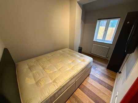 Suffolk Avenue, SO15 - Photo 5