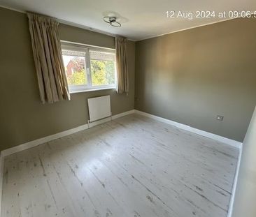 Tobruk Close - Photo 6