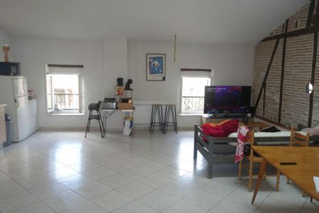 Au coeur de REALMONT Appartement T3 atypique - Photo 2