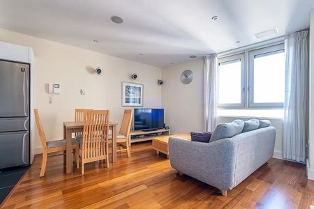 2 bedroom flat to rent - Photo 3