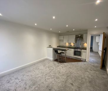 Flat 5, 39, West Cliff, Preston - Photo 2