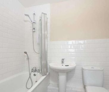 Warren Road, Guildford, GU1 - Photo 2