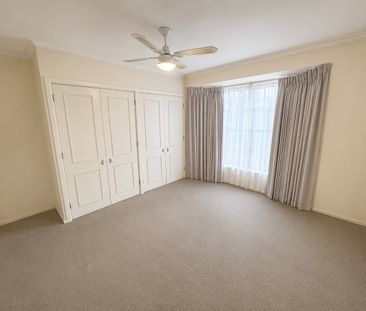Spacious & Low-Maintenance Living in South Shepparton! - Photo 3