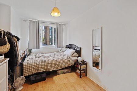 5 bedroom flat to rent - Photo 3