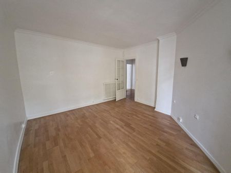 Paris XVIIIème Simplon, 3 pièces de 70,15m² - Photo 3