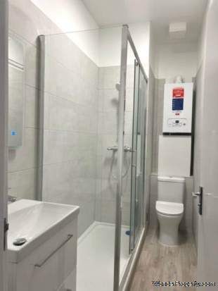 3 bedroom property to rent in London - Photo 4