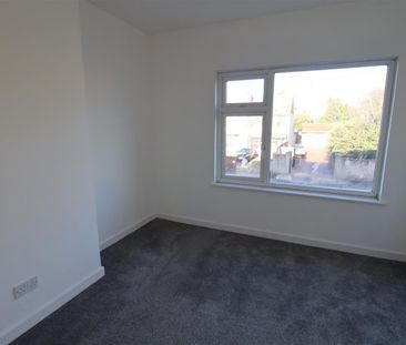 4 BED Terraced House To rent - Photo 6