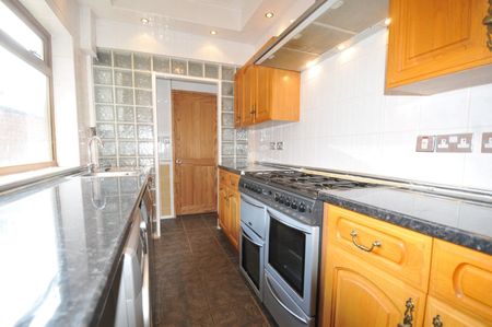 2 Bed Terraced House, Queen Marys Road, CV6 - Photo 4