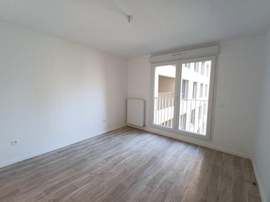 location Appartement T4 DE 76.5m² À BOBIGNY - Photo 1