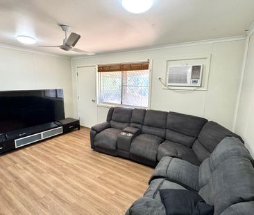 LOW MAINTENANCE FURNISHED HOME WITH POOL - Photo 6