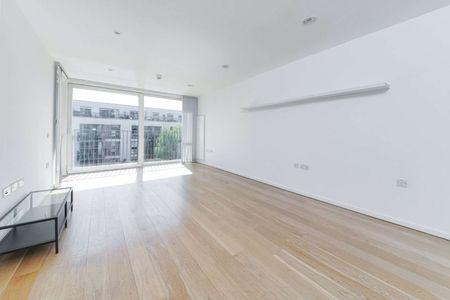 Bright & spacious one bedroom apartment overlooking Regent's Canal. - Photo 2