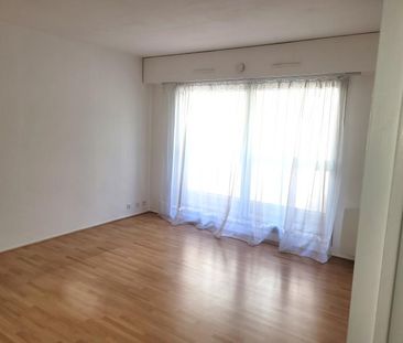 Location Appartement 2 pièces 39m² ISSY LES MOULINEAUX 92130 - Photo 3