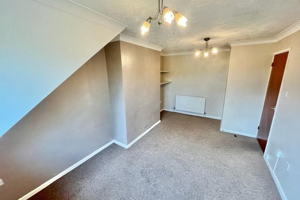 Roseville Close, NORWICH - Photo 1