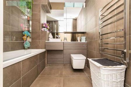 Compass Court, Smithfield Square, Hornsey, N8 - Photo 5