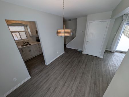 For Lease - 12 Hoskins Square, Brampton, Ontario - Photo 3