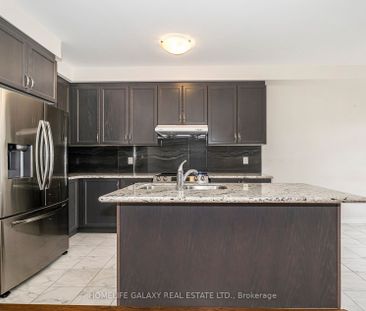 For Lease - 29 Bromfield Street, Whitby, Ontario - Photo 5