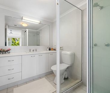 11/68 Stanhill Drive, Surfers Paradise QLD 4217 - Photo 2