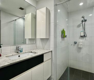 Furnished 3-bedroom residence in Mirvac's Epica, heart of Chatswood - Photo 5