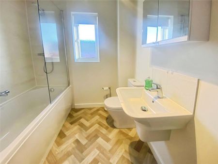 2 bedroom semi-detached house to rent - Photo 2