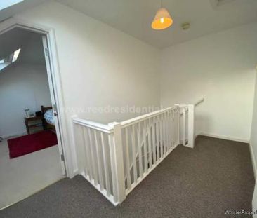 2 bedroom property to rent in Westcliff On Sea - Photo 2