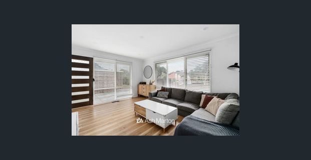 Court Side Family Home - Photo 1
