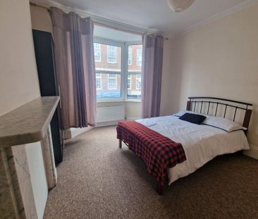 3 bedroom maisonette to rent - Photo 3