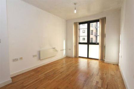 Waterloo Apartments, Leeds City Centre, LS10 1JA - Photo 2