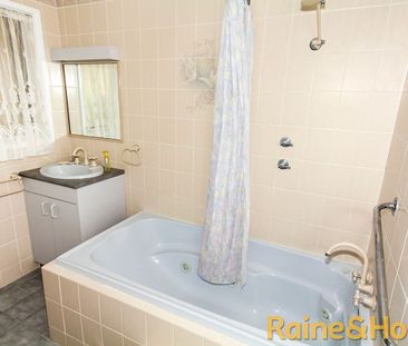 Family Home in convenient location - Photo 6