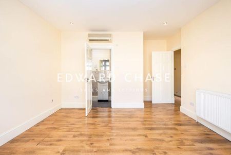 4 bedroom terraced house to rent - Photo 5