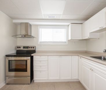 22 Prom Richelieu, Welland - 1 Bedroom + Den Lower Unit - Photo 1